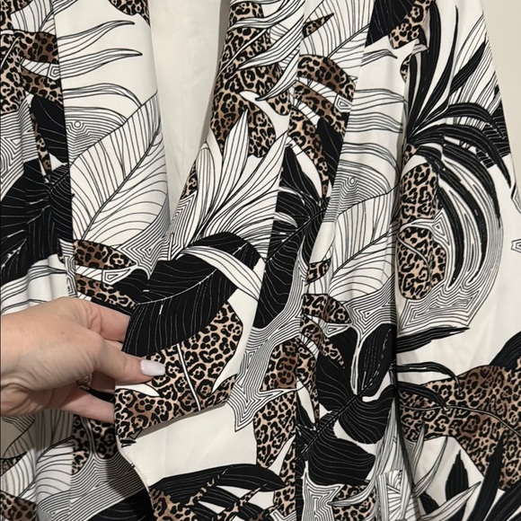 Chico's Black and White Floral Blazer - Picture 3 of 7